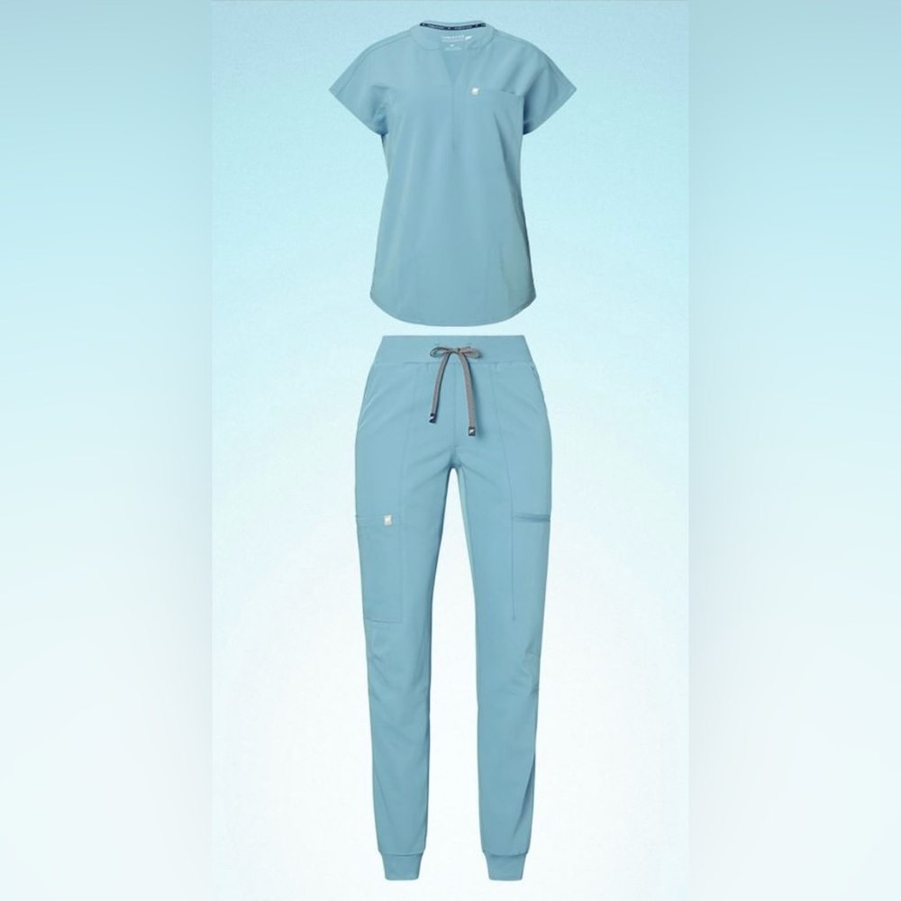 Fabletics jogger scrubs